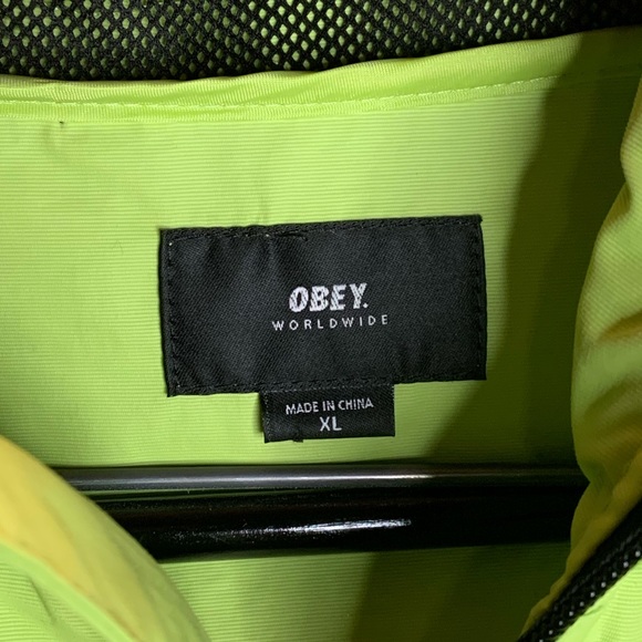 High visibility Obey jacket in XL - Picture 3 of 4